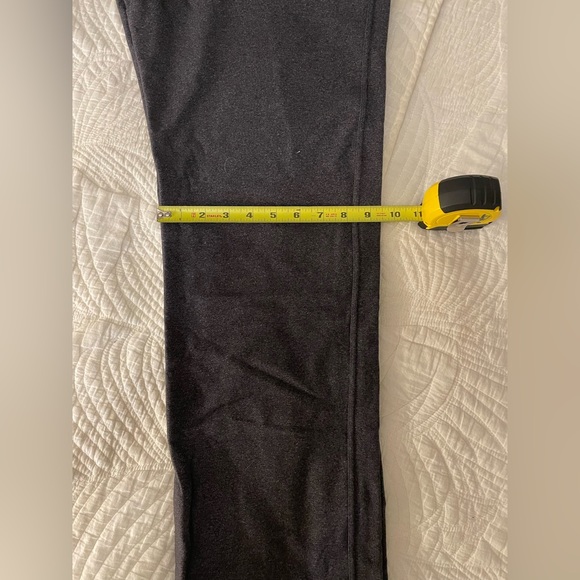 Lulu Lemon sweatpants - Picture 7 of 8